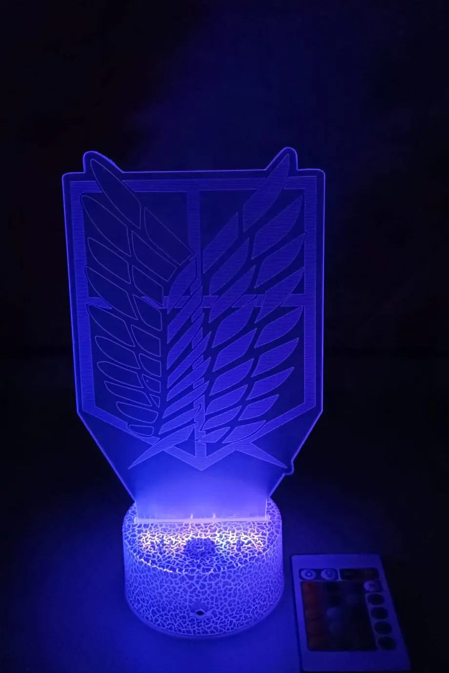 Lámpara LED 3D Atack On Titans